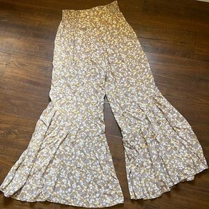 NWOT Forever 21 Wide Leg Flutter Pants